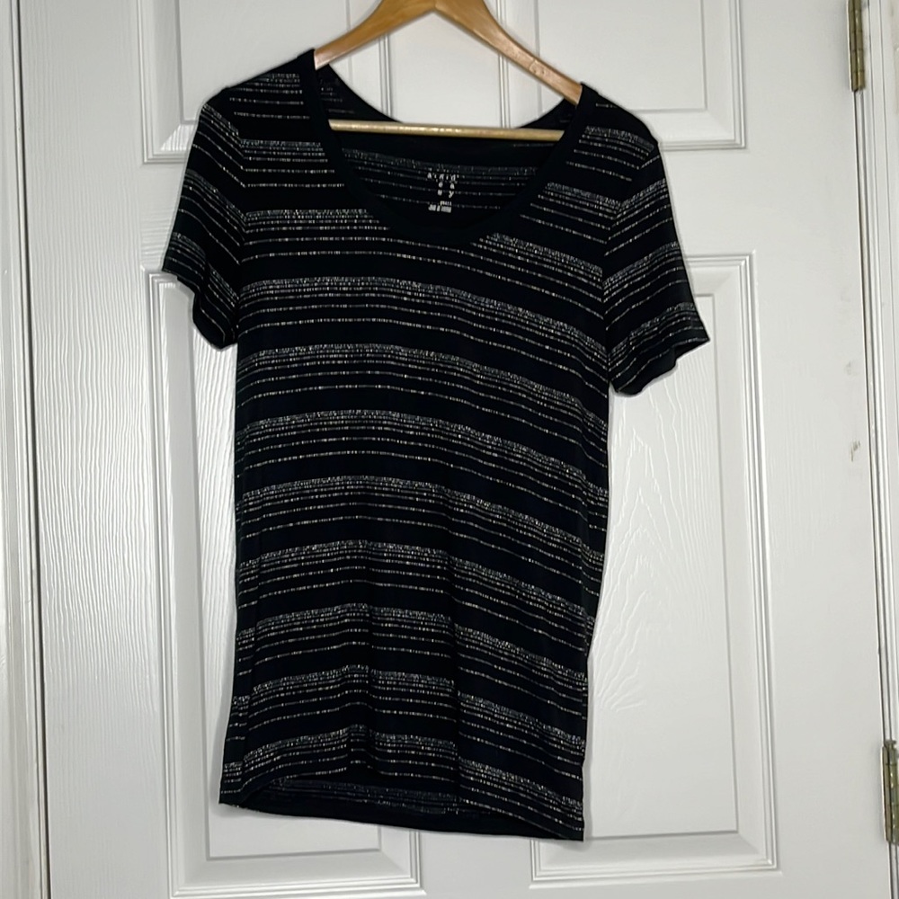 A new day black with stripes women’s top